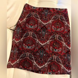 Detailed pencil skirt